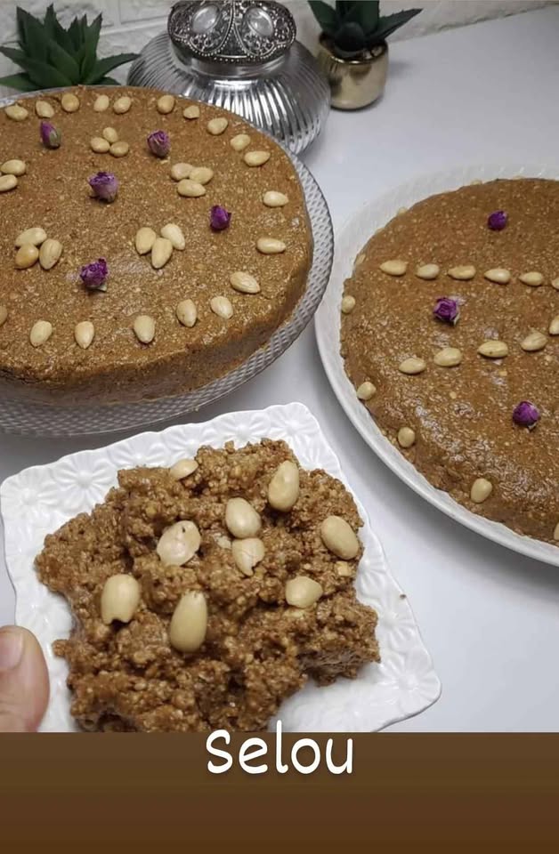 سلو منسق باللوز والورد